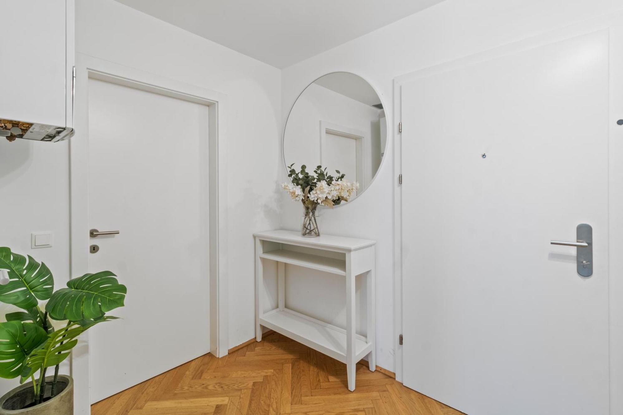 City Apartment, Two Metro Stations To Hauptbahnhof Wien Exterior foto